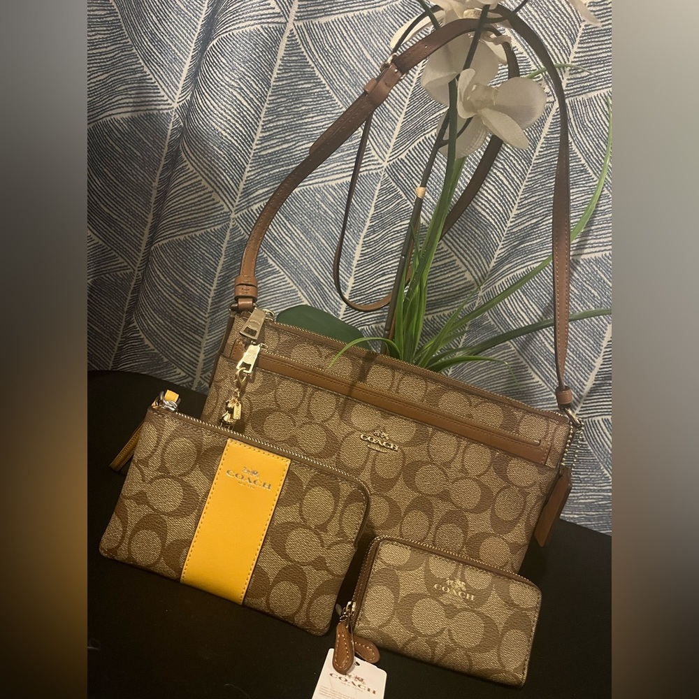 Coach Crossbody Bag, NWT Wristlet and Coin purse